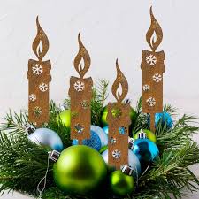 Julgardensdekoration: Aurmly 4 Rostiga Trädgårdsspetsar med Ljus