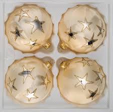 4-pack Glasjulgranskulor i Ice Champagne Gold