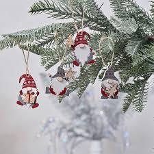 Valery Madelyn 24 st 6cm träornament i jultomteform